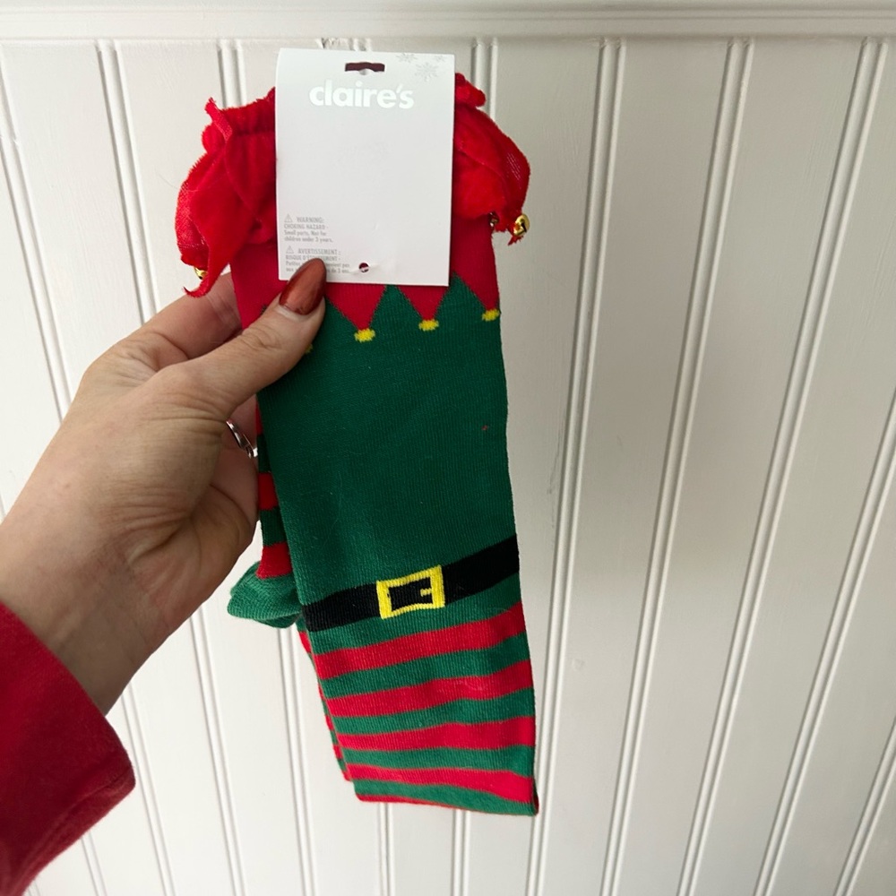 ⭐️ NEW Claire's Festive Green and Red Elf High Knee Socks